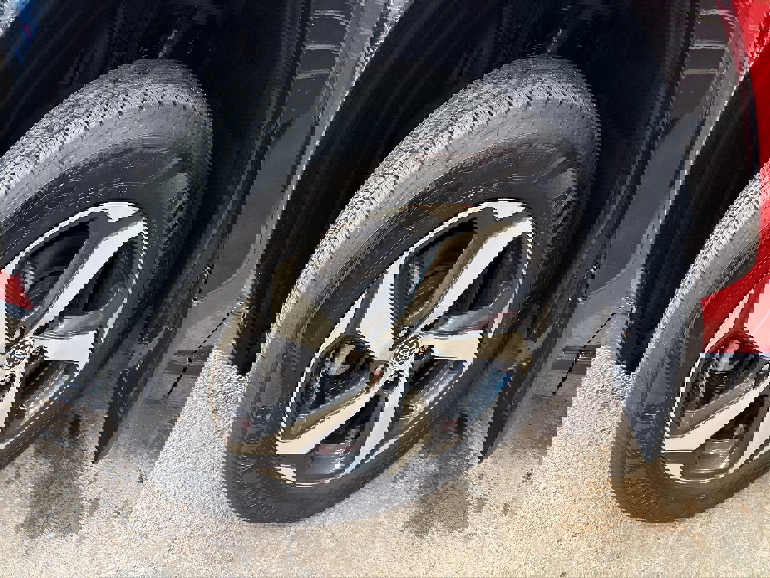 Used 2021 Toyota RAV4 SE w/ Weather & Moonroof Package image 3