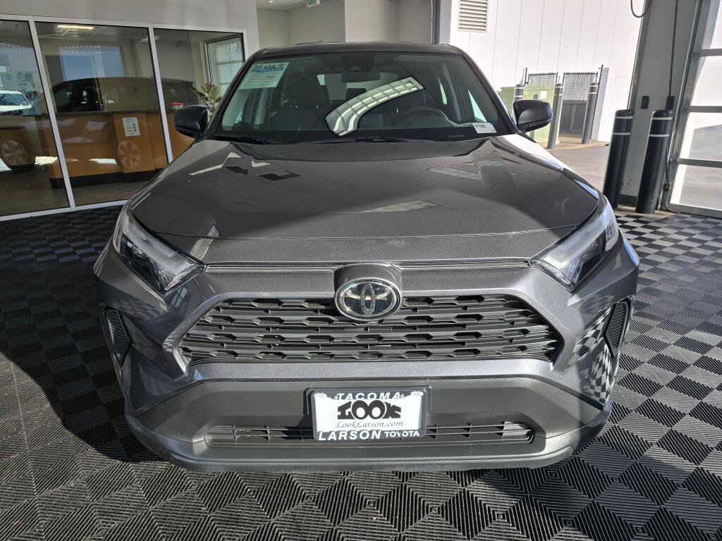 Used 2025 Toyota RAV4 LE image 8