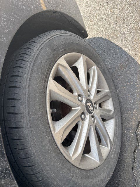 Used 2016 Hyundai Elantra SE w/ Option Group 02 image 17