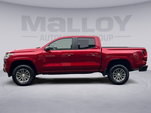 Used 2023 Chevrolet Colorado LT RWD image 2
