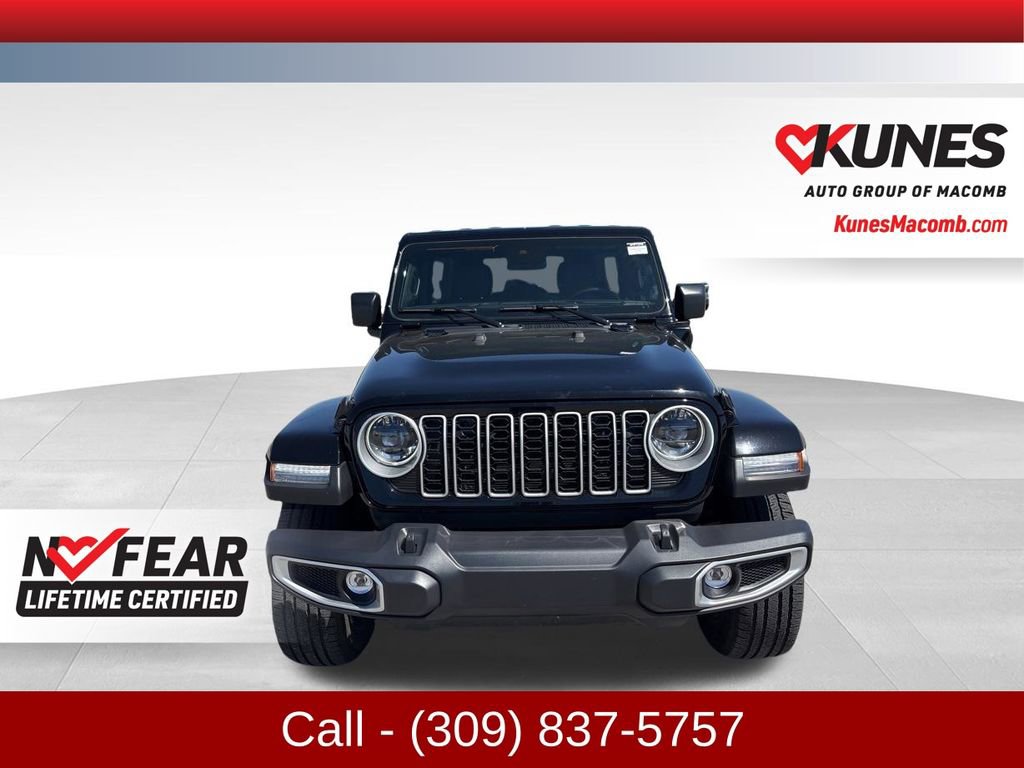 Used 2025 Jeep Wrangler Unlimited Sahara AWD/4WD image 2