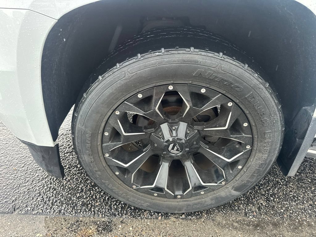 Used 2016 Chevrolet Tahoe LTZ AWD/4WD image 10