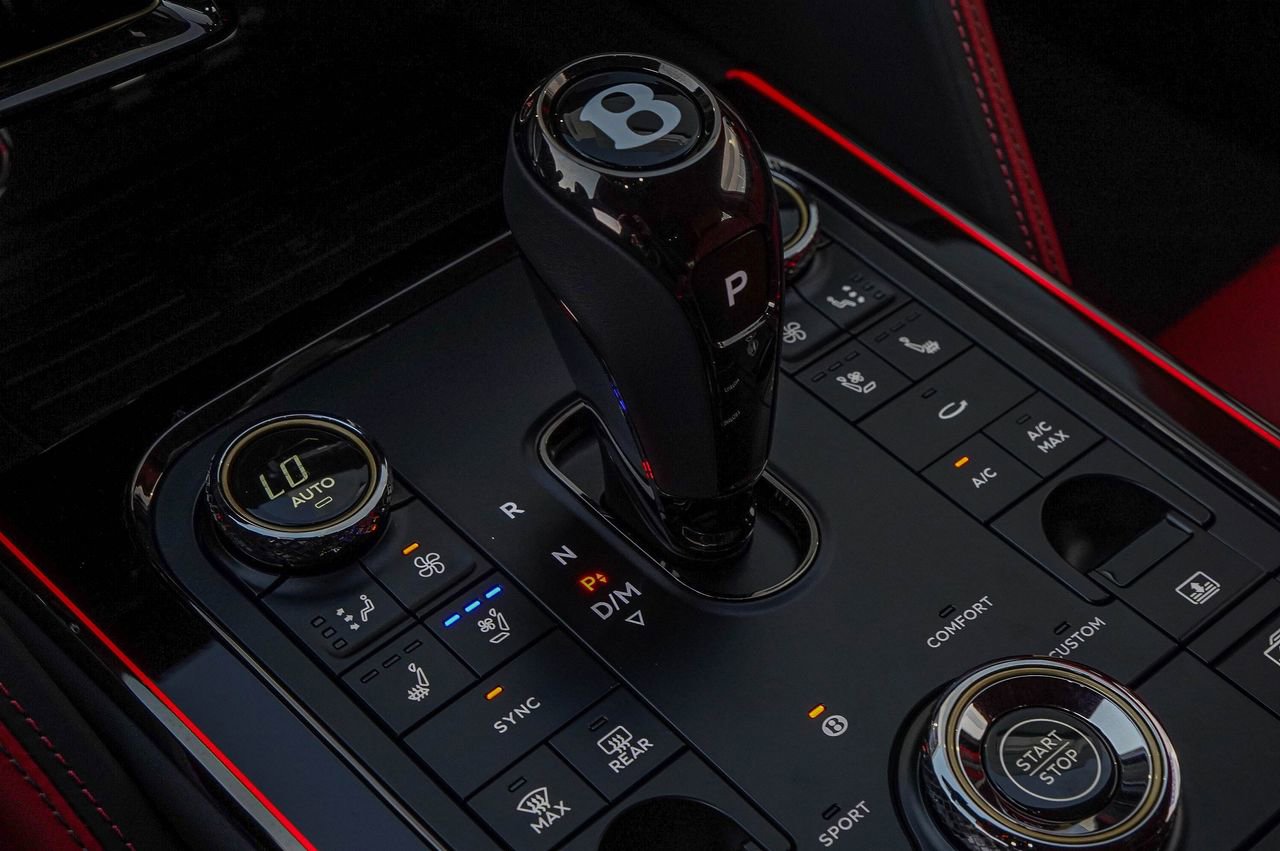 New 2026 Bentley Flying Spur Plug-In Hybrid image 27