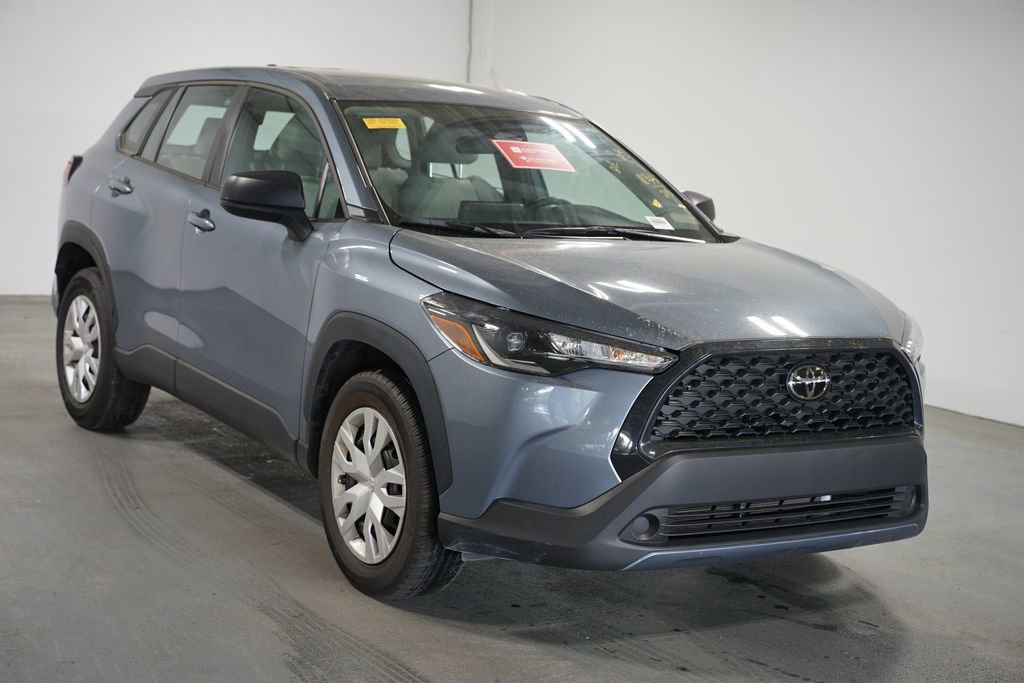 Certified 2025 Toyota Corolla Cross L image 3