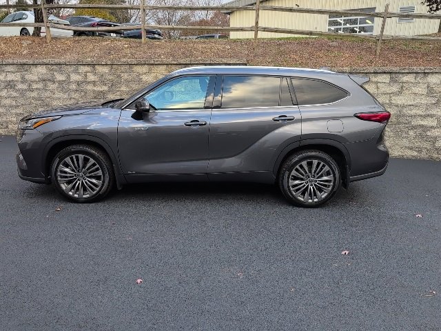 Used 2021 Toyota Highlander Platinum image 6