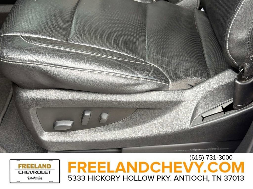 Used 2020 Chevrolet Suburban Premier image 28