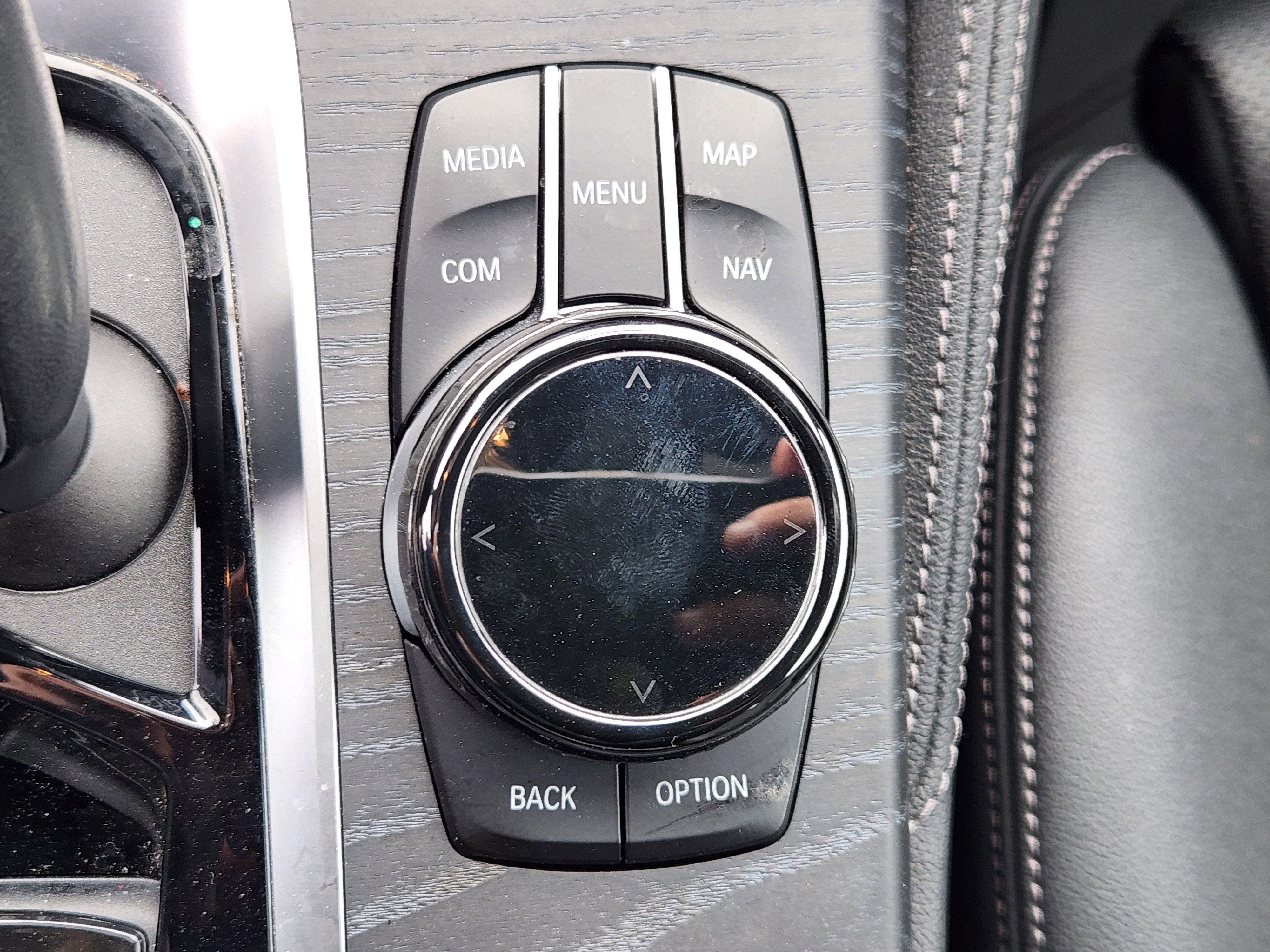 Used 2023 BMW 540i xDrive w/ Executive Package image 24