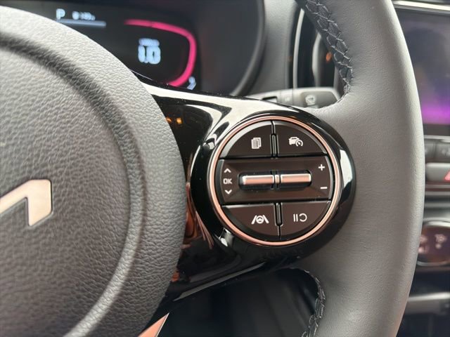 Used 2025 Kia Soul EX image 22