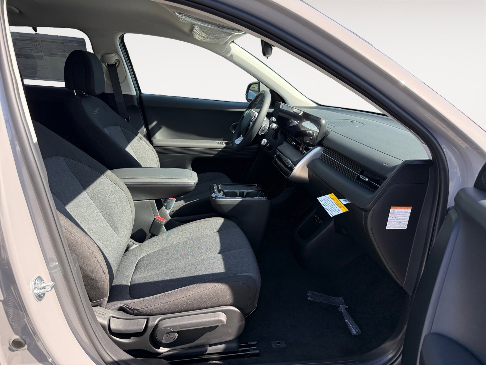 New 2025 Hyundai Ioniq 5 SE image 19