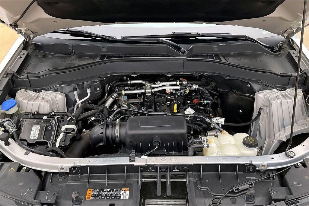 Used 2021 Ford Explorer XLT w/ Equipment Group 202A image 10