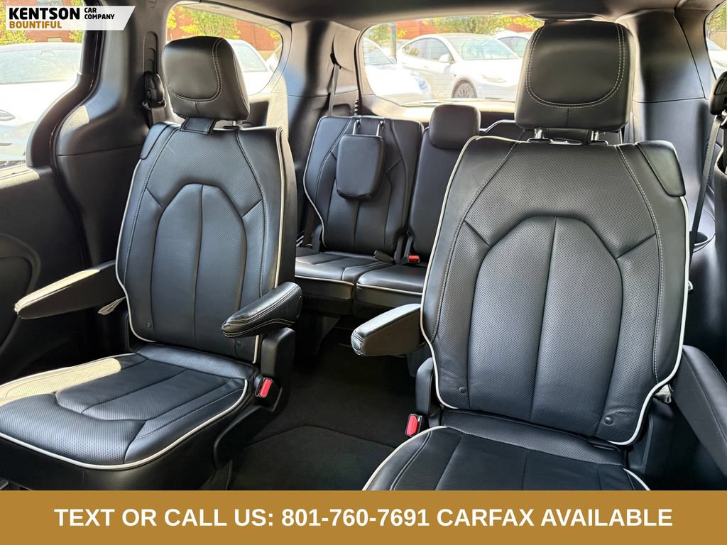 Used 2026 Chrysler Pacifica Limited FWD image 33