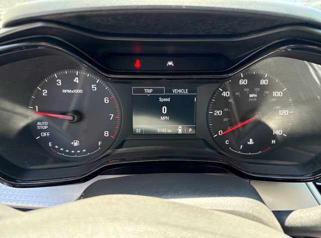 Used 2025 Chevrolet Trax LS w/ LS Convenience Package FWD image 17