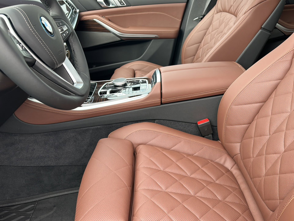 New 2026 BMW X5 xDrive50e image 10