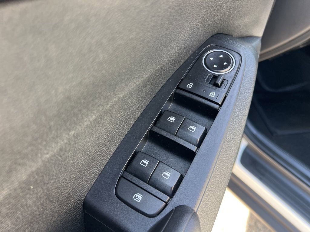 Used 2023 Kia Seltos LX image 11