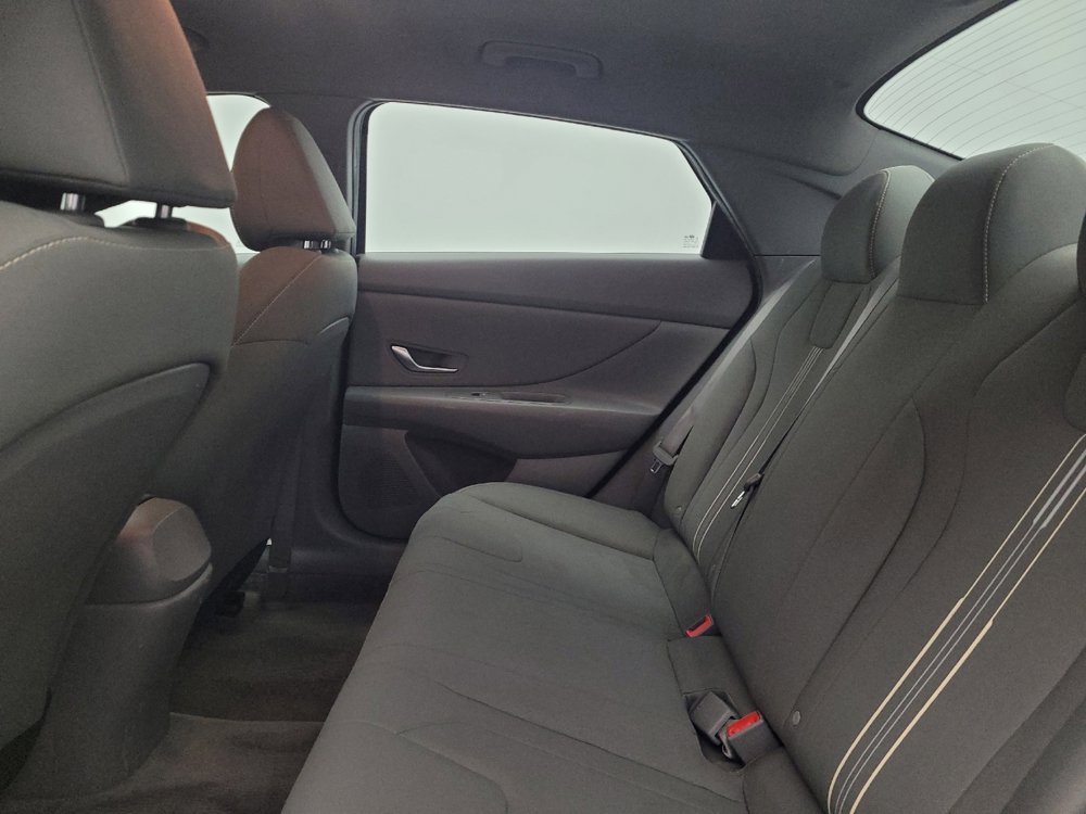 Used 2023 Hyundai Elantra SEL w/ Convenience Package image 18