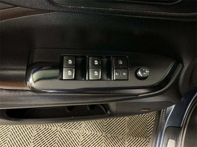 Used 2016 Toyota Highlander Limited image 19