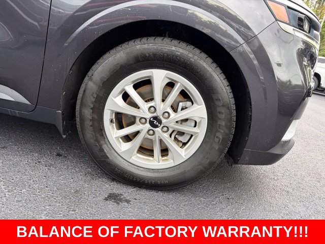 Used 2023 Kia Carnival LX FWD image 8