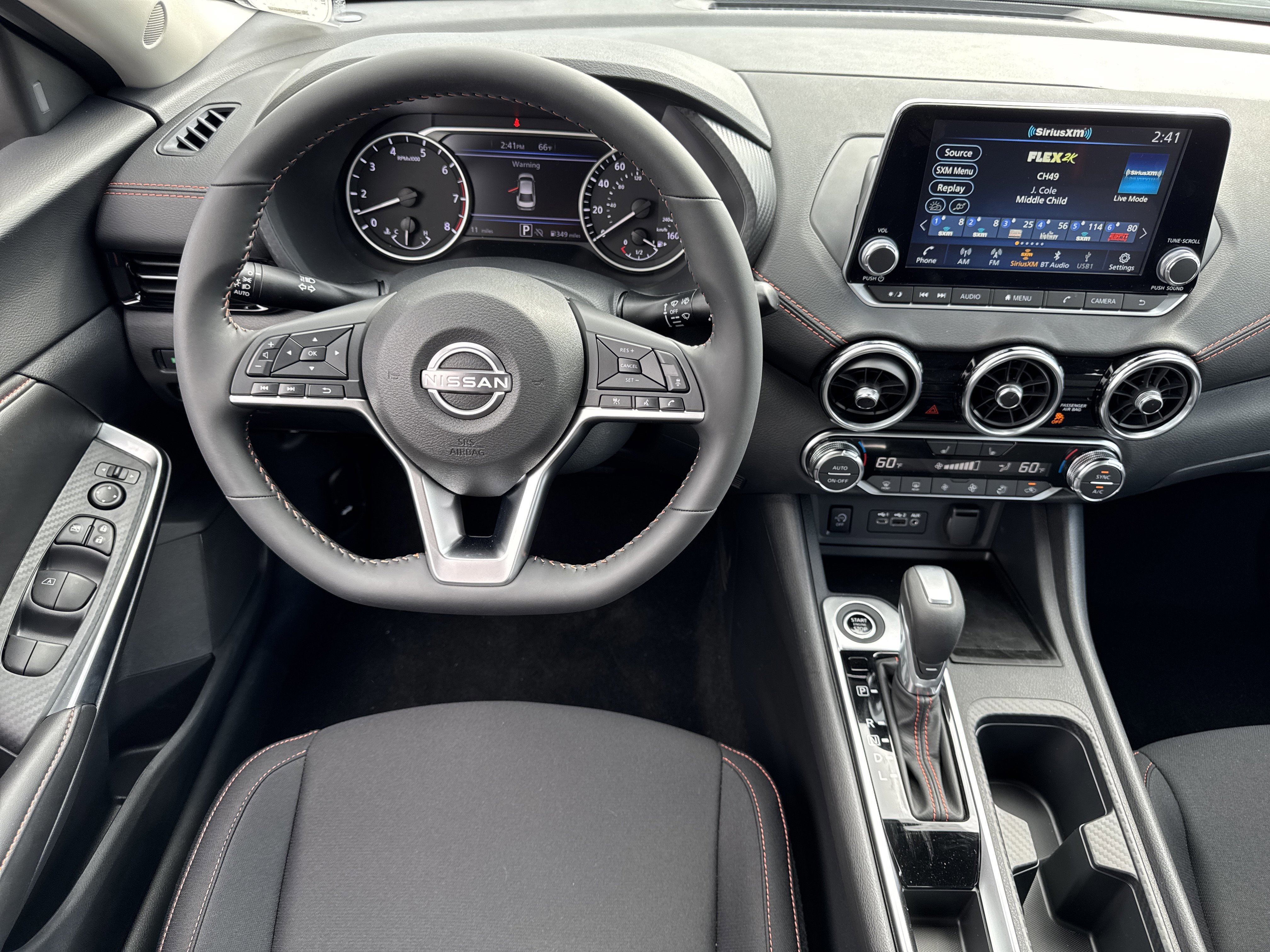 New 2025 Nissan Sentra SR image 9