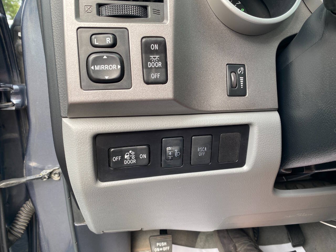 Used 2010 Toyota Tundra 4x4 Double Cab image 20