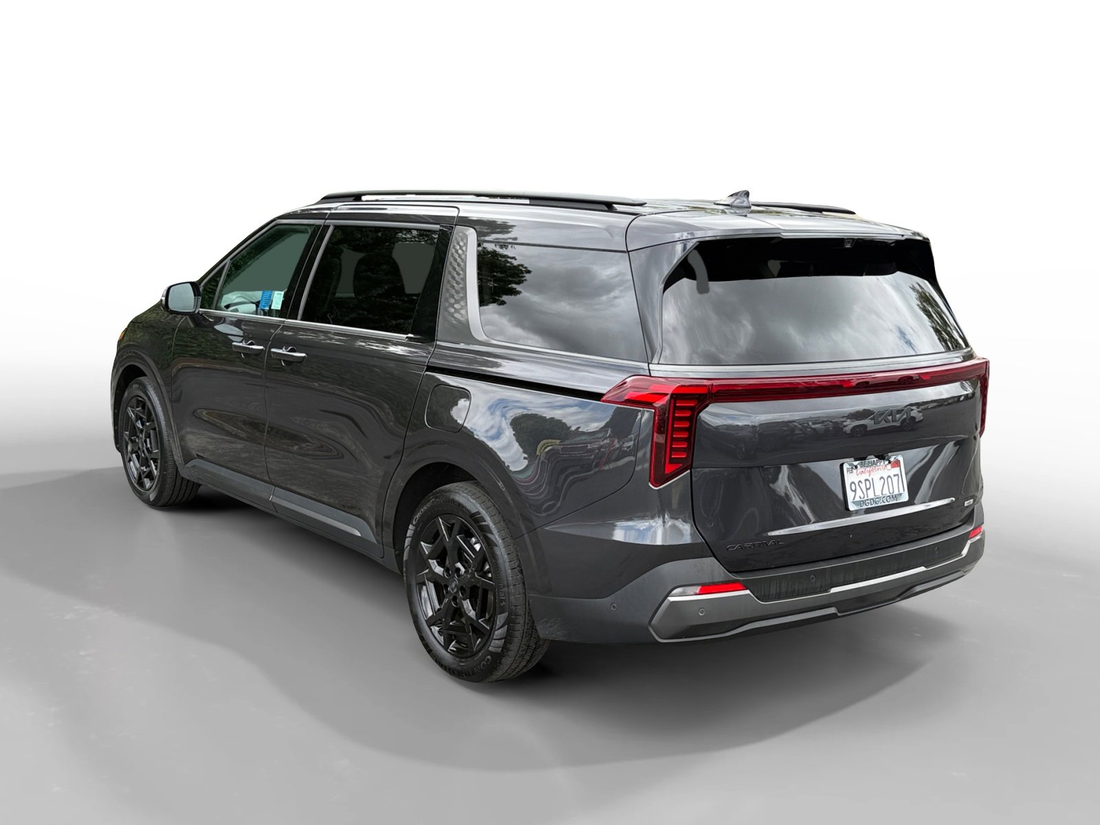 Used 2025 Kia Carnival SX Prestige image 3