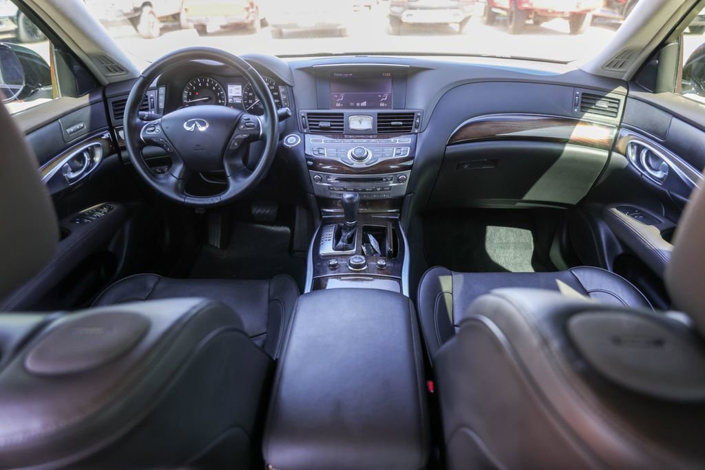 Used 2016 INFINITI Q70 L 3.7 w/ Deluxe Touring Package image 28