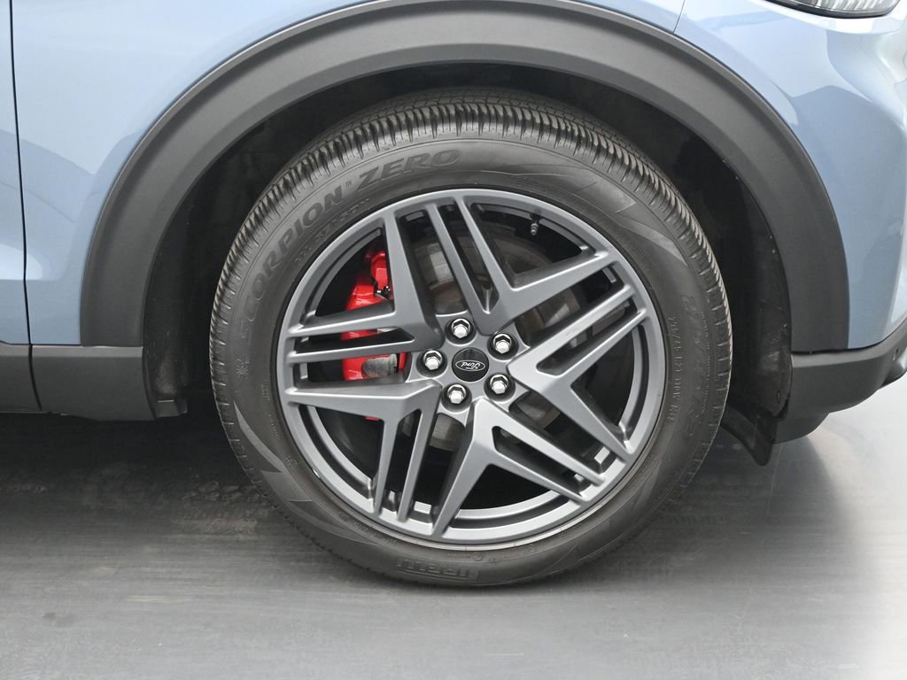 Used 2025 Ford Explorer ST image 26