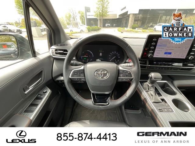 Used 2023 Toyota Sienna XSE AWD/4WD image 16
