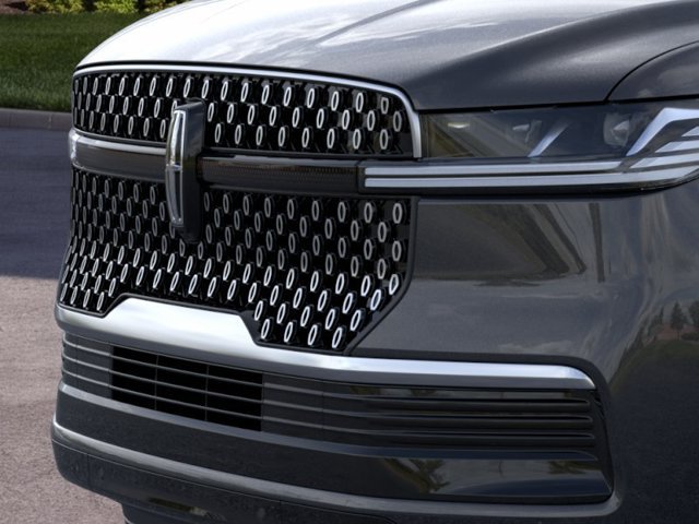 New 2025 Lincoln Navigator L Reserve AWD/4WD image 17