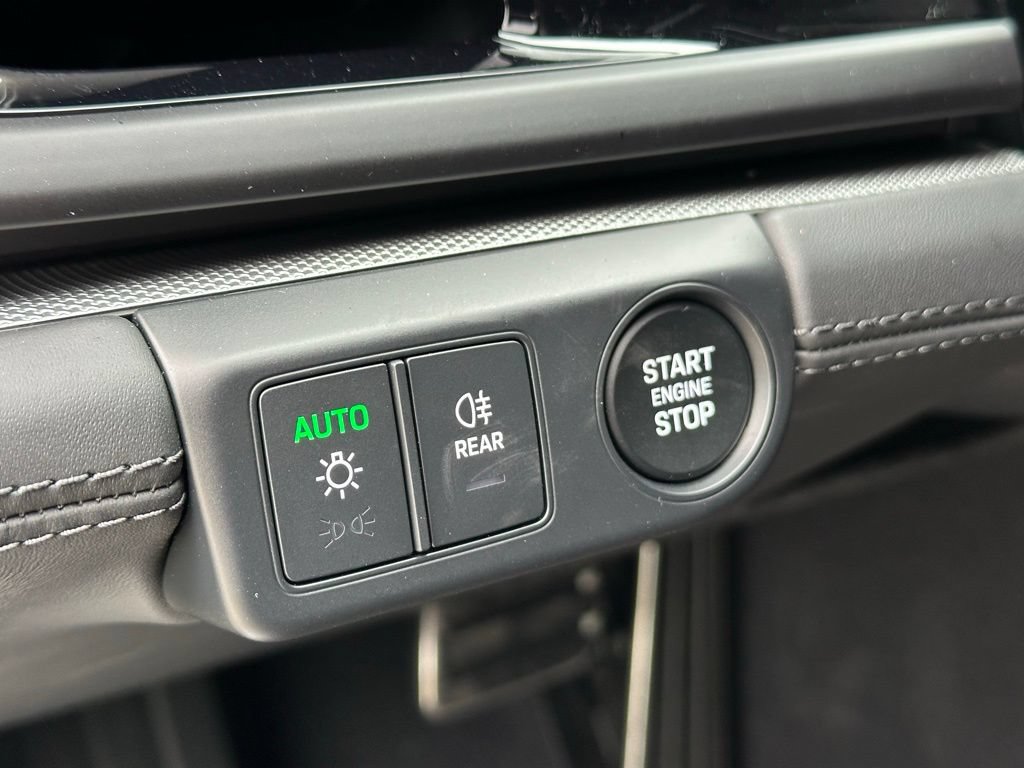 Used 2026 Porsche Panamera 4 E-Hybrid AWD/4WD image 18