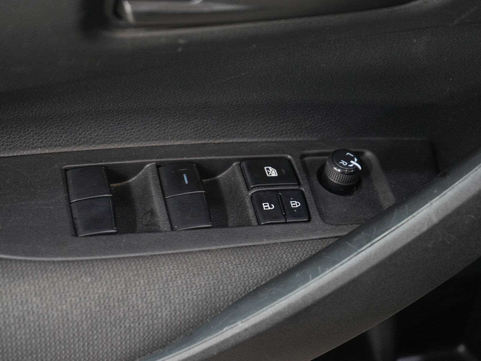 Used 2024 Toyota Corolla LE FWD image 19