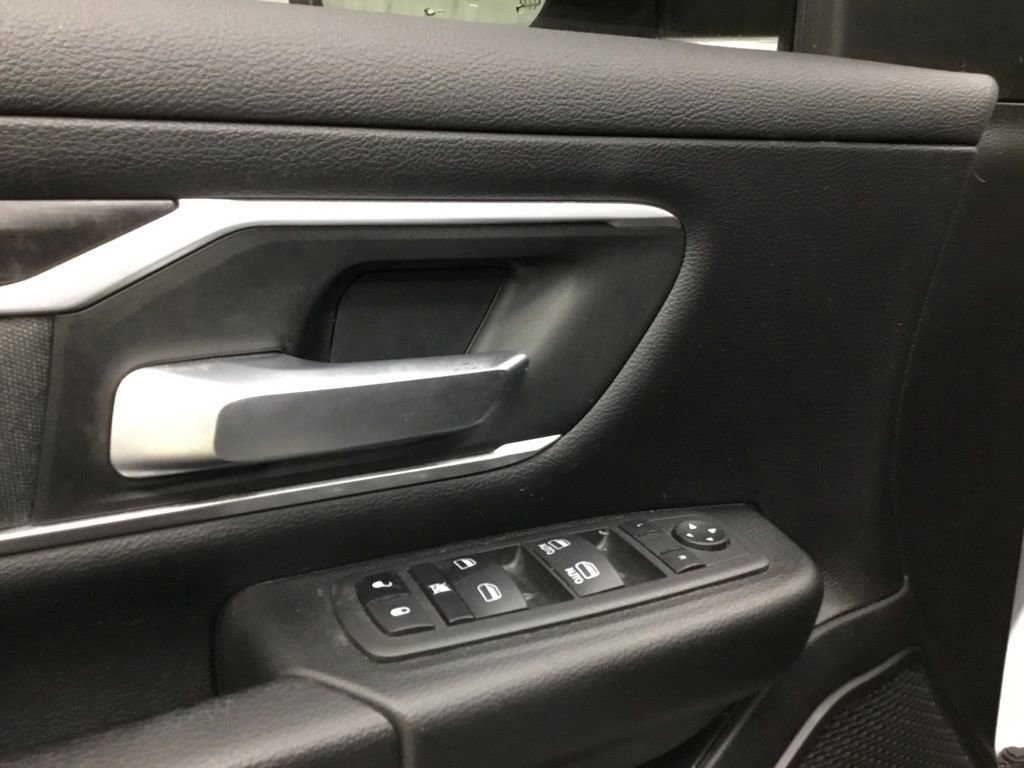 Used 2022 RAM 1500 Big Horn w/ Night Edition image 8