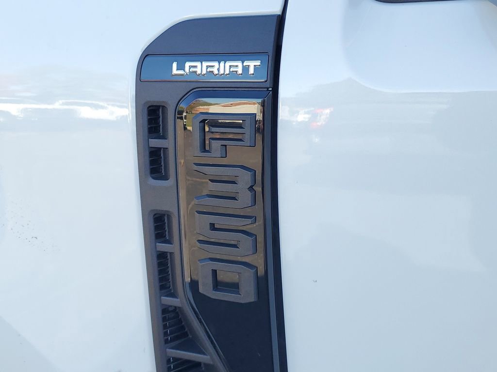 New 2026 Ford F350 Lariat w/ Black Appearance Package image 37