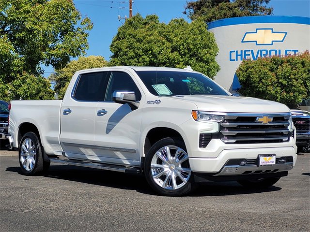 Used 2023 Chevrolet Silverado 1500 High Country w/ High Country Premium Package image 2