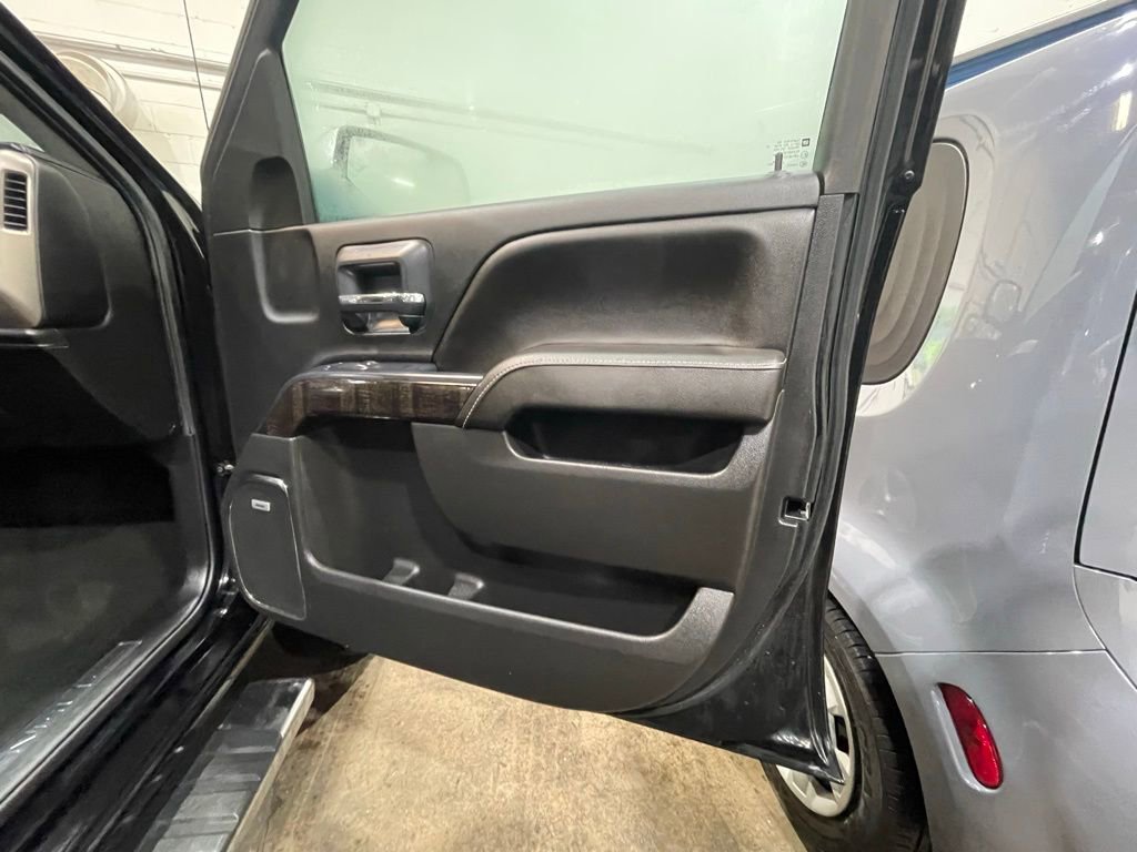 Used 2015 GMC Sierra 2500 Denali w/ Snow Plow Prep Package image 21