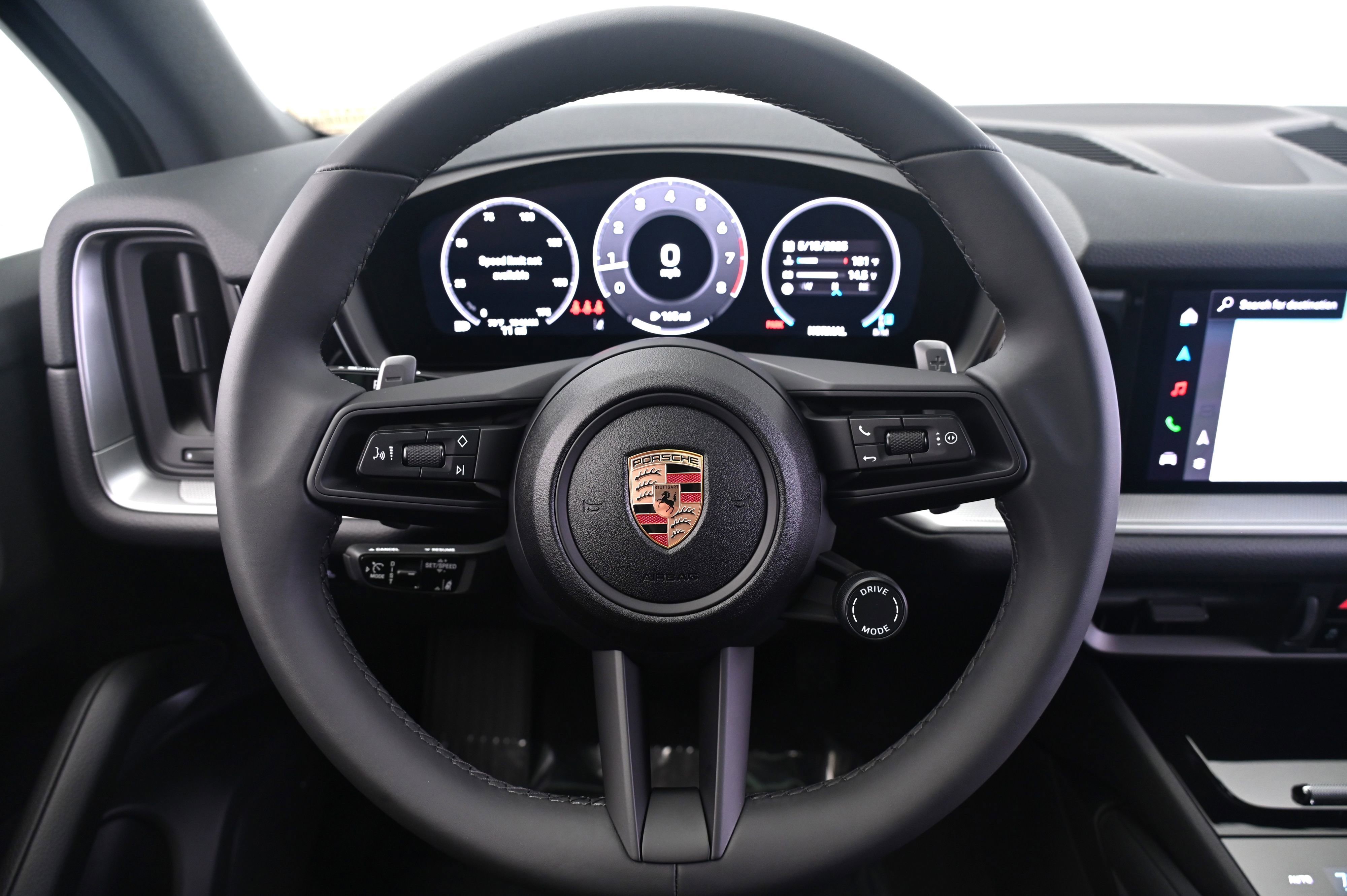 Certified 2025 Porsche Cayenne image 46