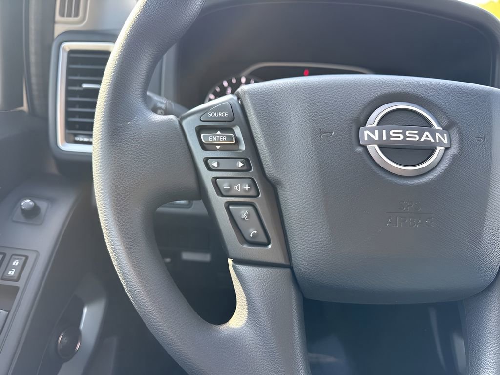 Used 2022 Nissan Frontier SV AWD/4WD image 14