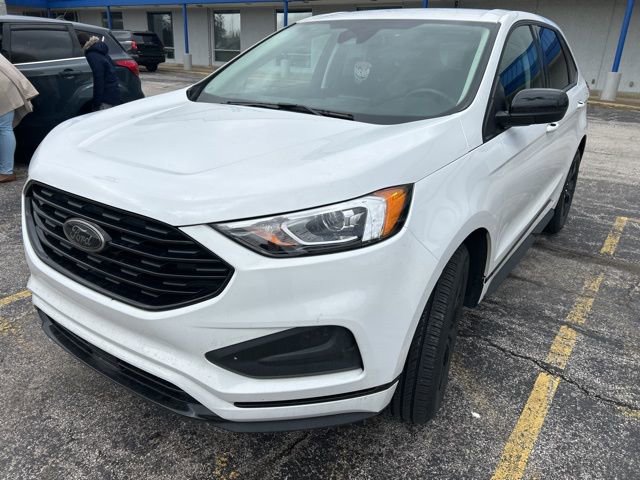 Used 2024 Ford Edge SE w/ Black Appearance Package image 2