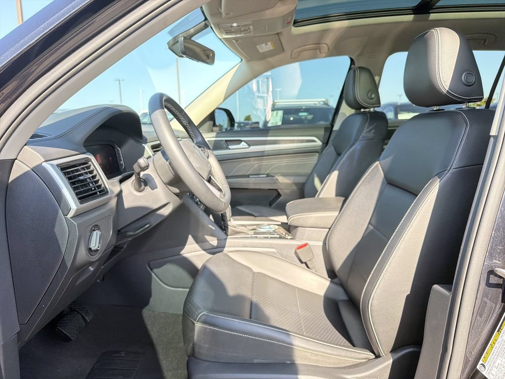 Used 2023 Volkswagen Atlas SE w/ Panoramic Sunroof Package FWD image 11