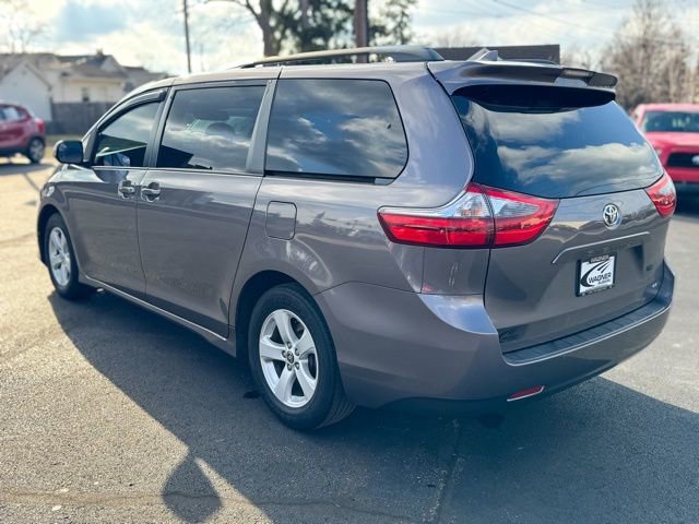 Used 2020 Toyota Sienna LE image 6