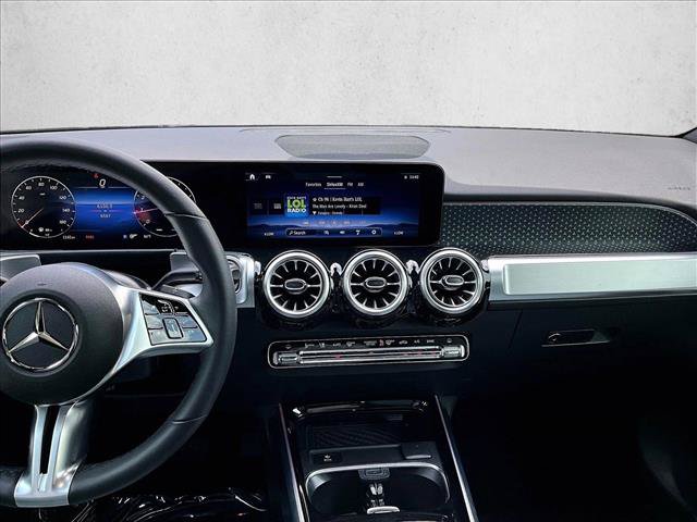 Used 2026 Mercedes-Benz GLB 250 image 8