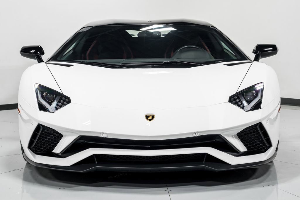 Used 2018 Lamborghini Aventador S image 45
