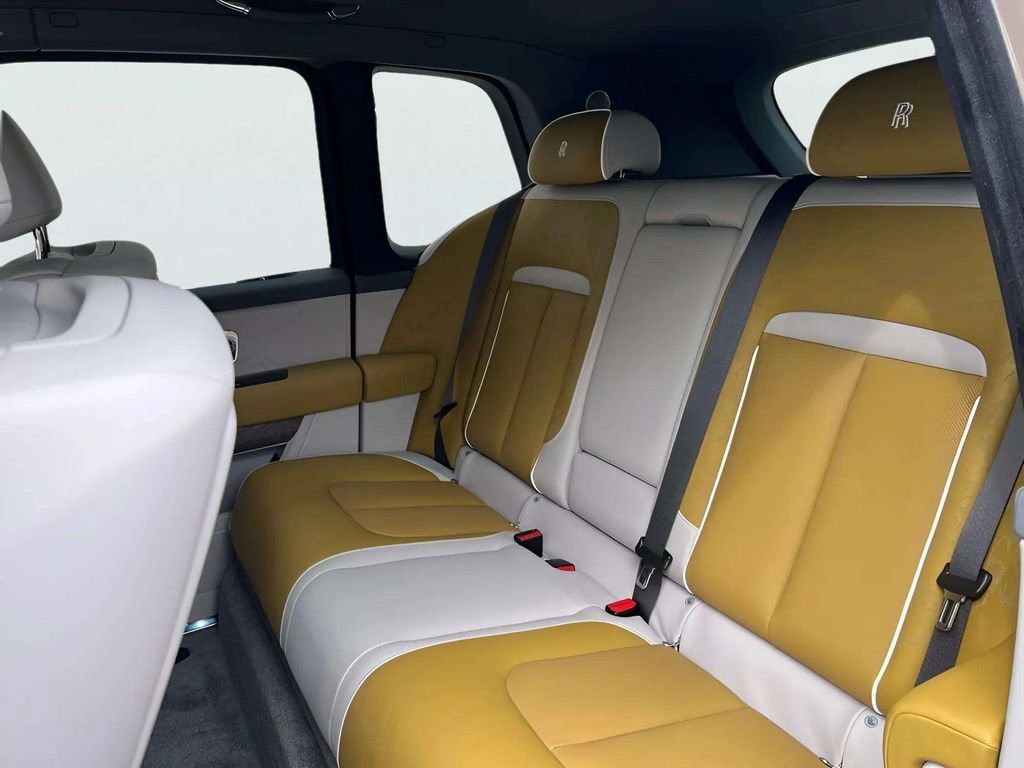 New 2026 Rolls-Royce Cullinan AWD/4WD image 15
