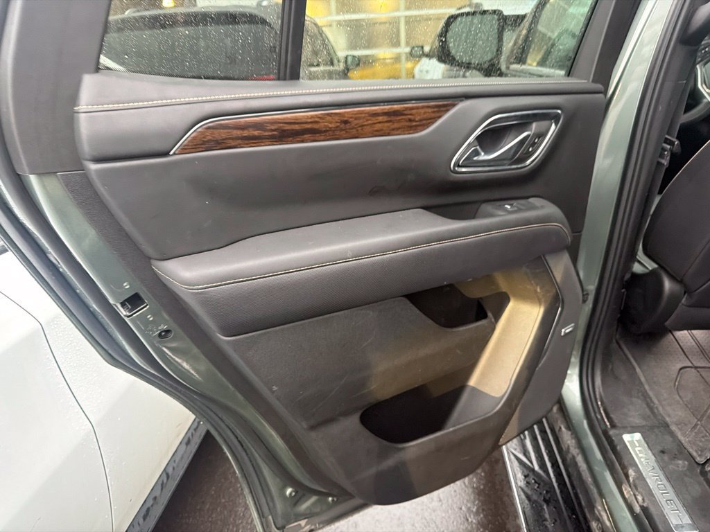 Used 2023 Chevrolet Tahoe Premier w/ Advanced Technology Package AWD/4WD image 9