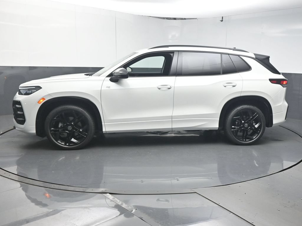 New 2026 Volkswagen Tiguan SE R-Line FWD image 5