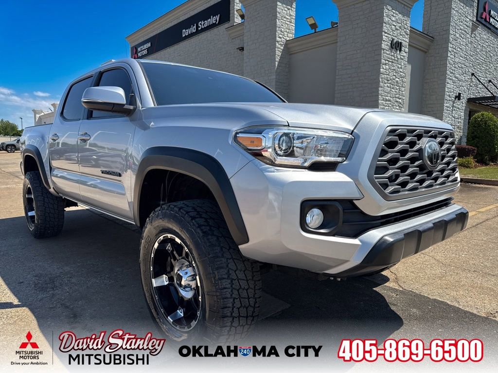 Used 2020 Toyota Tacoma TRD Off-Road AWD/4WD image 1