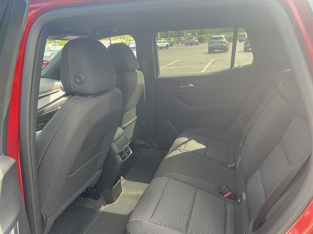 Used 2025 Chevrolet Equinox LT w/ Safety and Technology Package FWD image 13