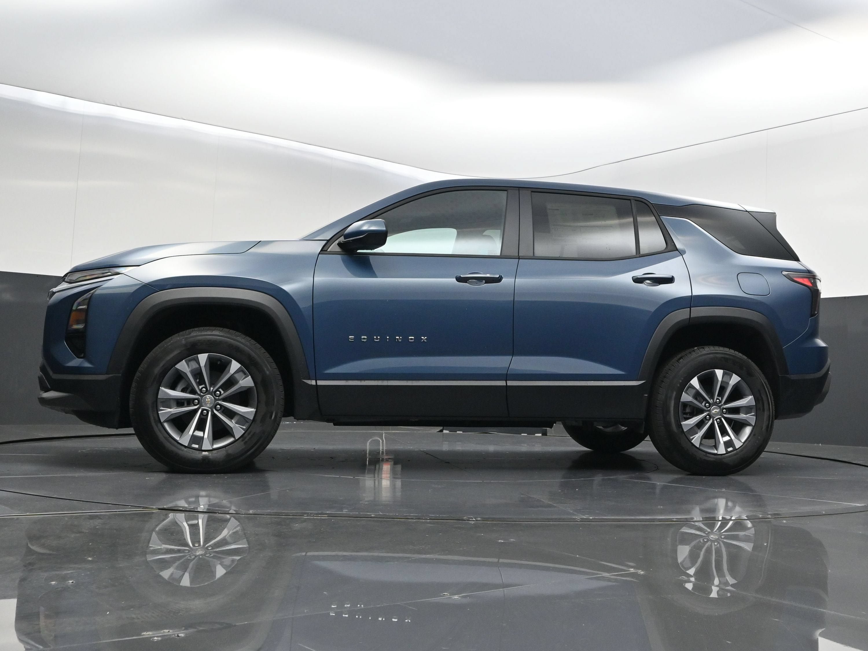 New 2027 Chevrolet Equinox LT FWD image 43