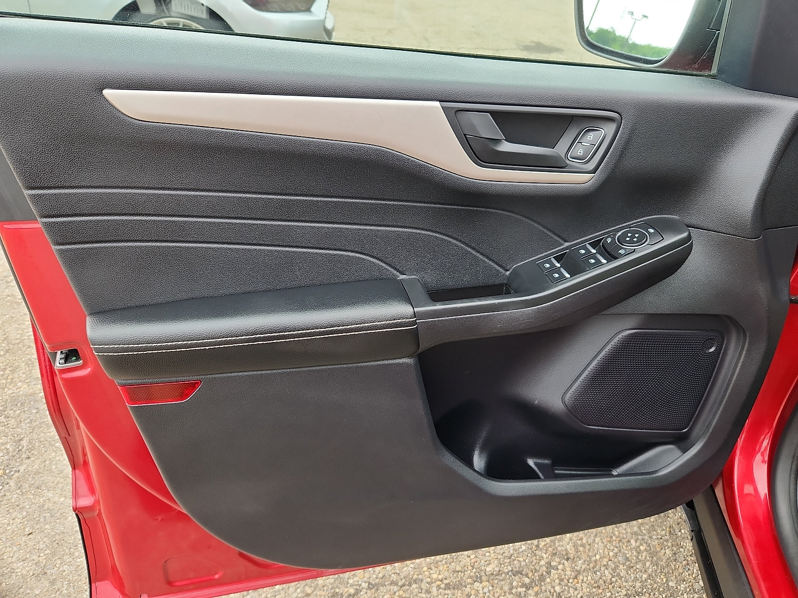 Used 2022 Ford Escape SE AWD/4WD image 12