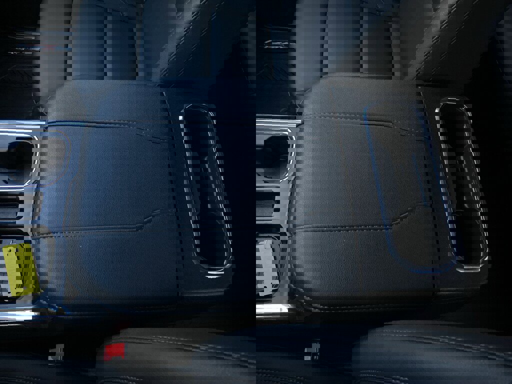 Used 2025 Chevrolet Silverado 1500 LT Trail Boss w/ Convenience Package II image 32