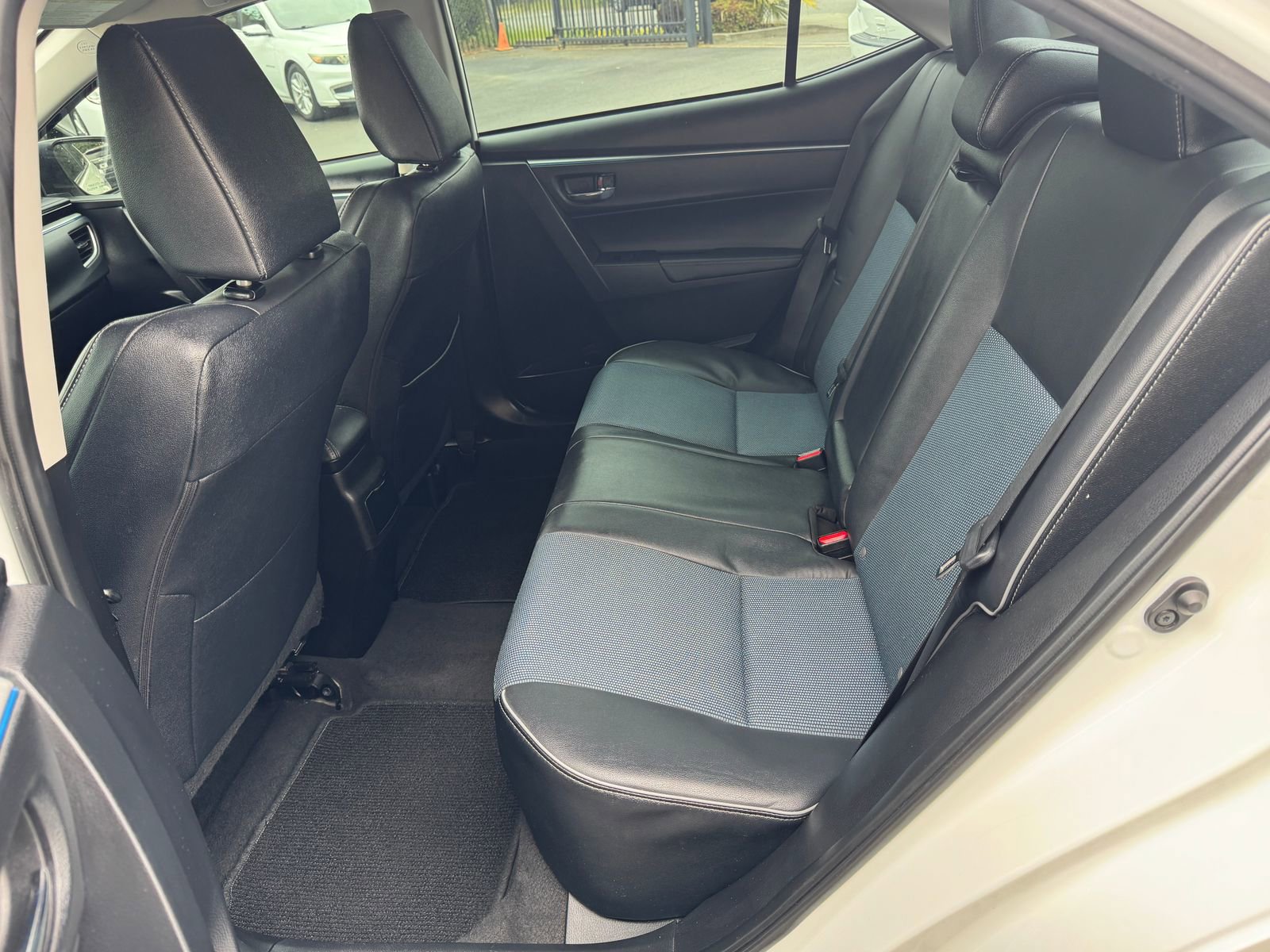 Used 2015 Toyota Corolla S FWD image 14